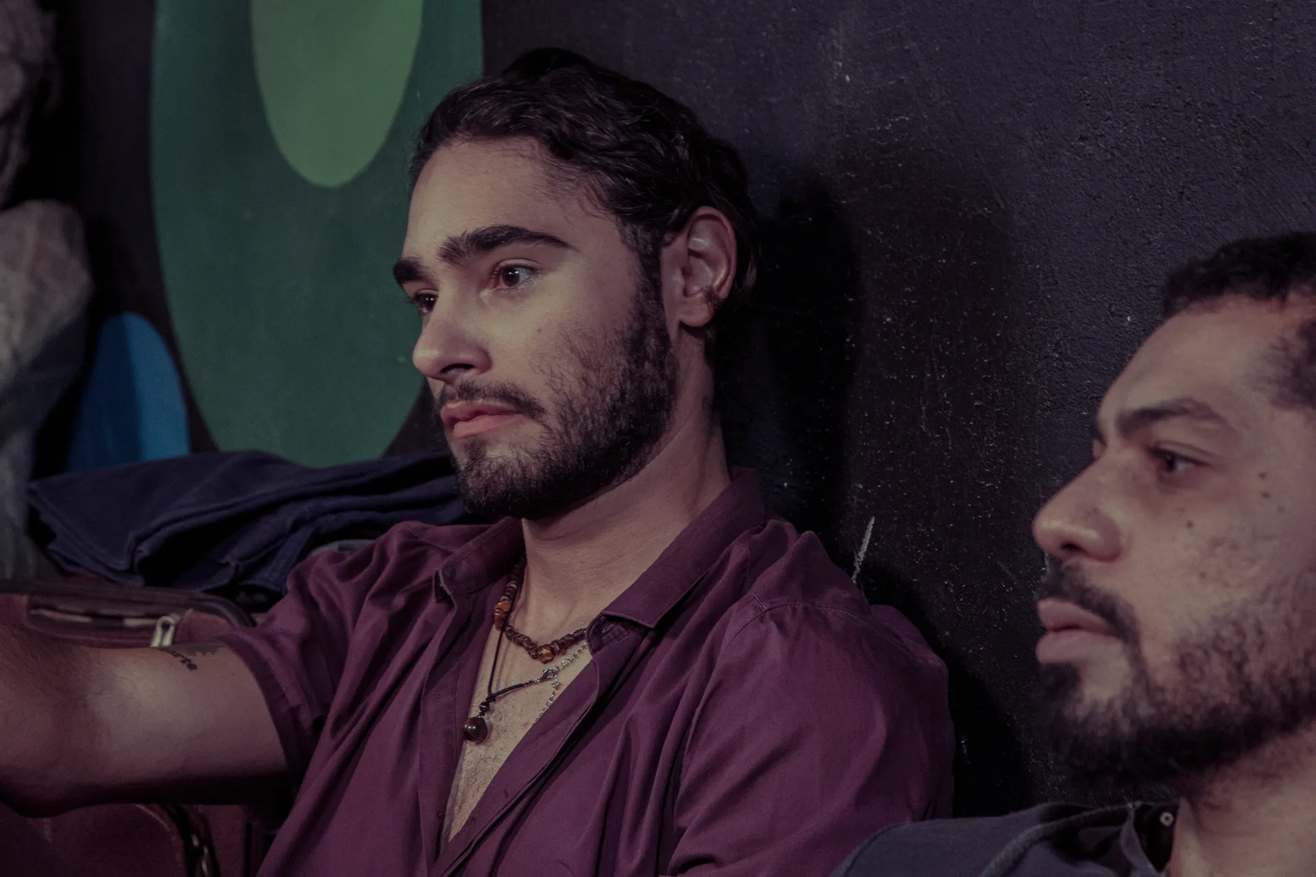 Close com iluminação cinematográfica