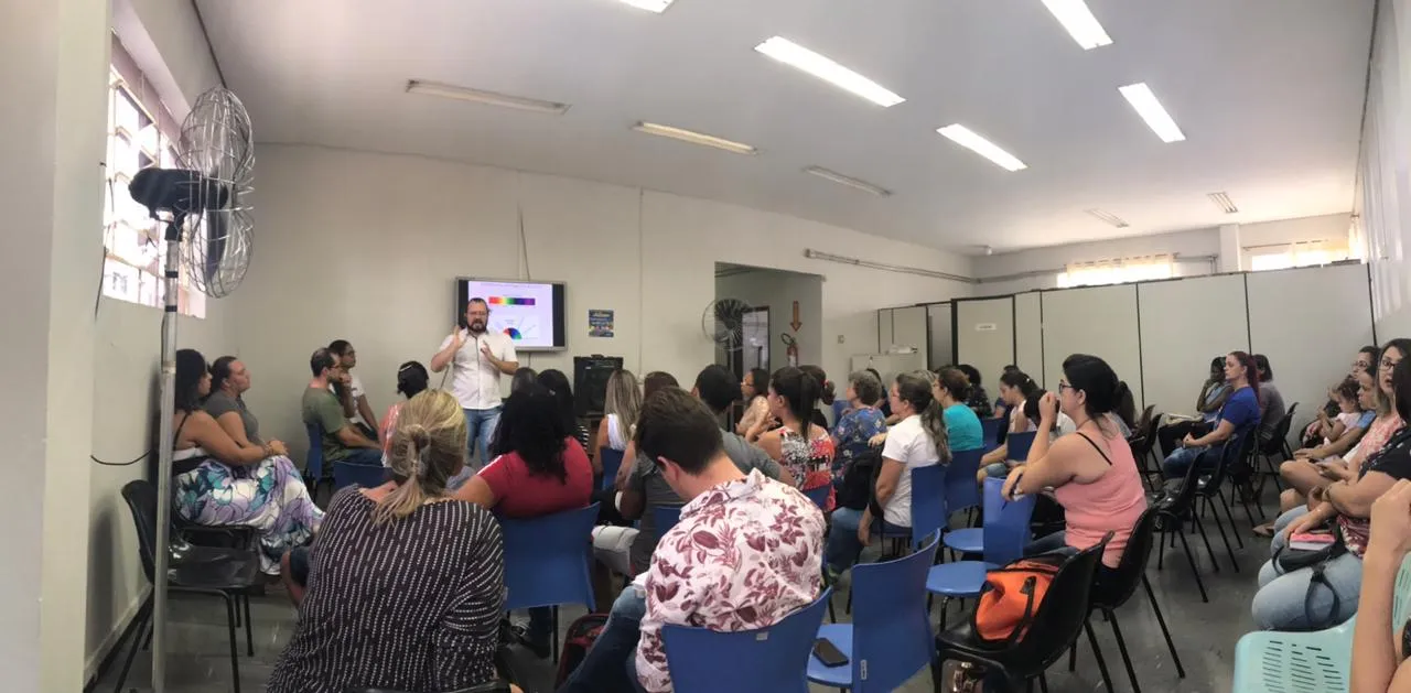 Palestra para grande grupo